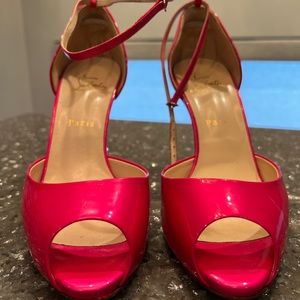 Christian Louboutin Claudia Hot pink patent leather sandal 39.5!